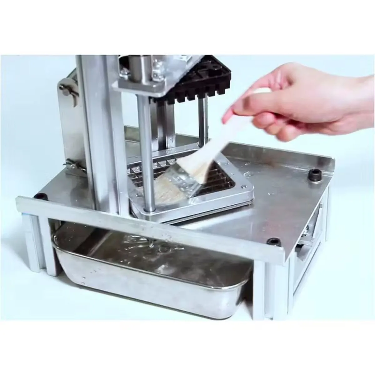 French Fry Cutter Commercial 100kg/h - Image 4