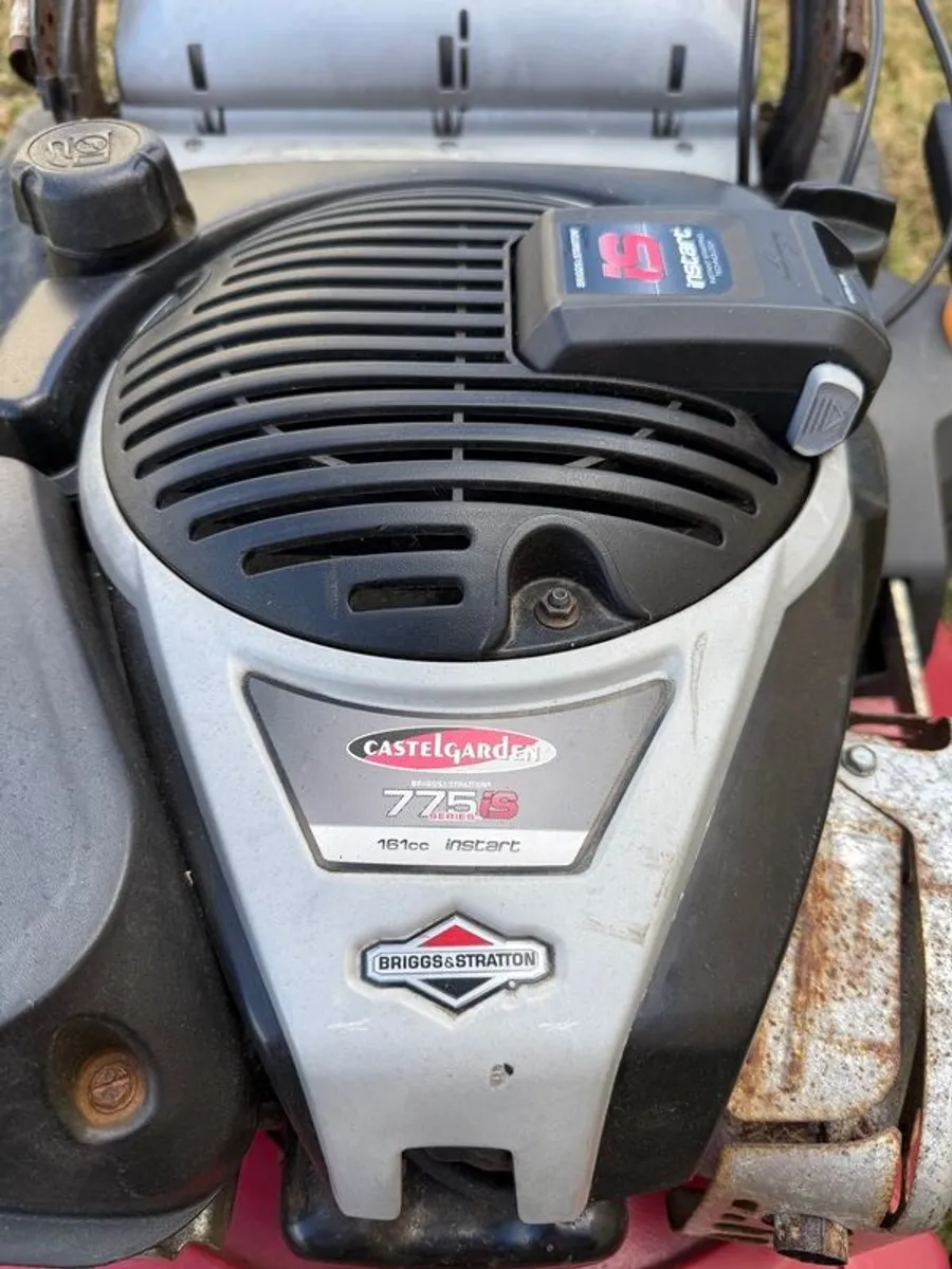 castlegarden lawnmover B&S 775is 161cc (not starting) - Image 3