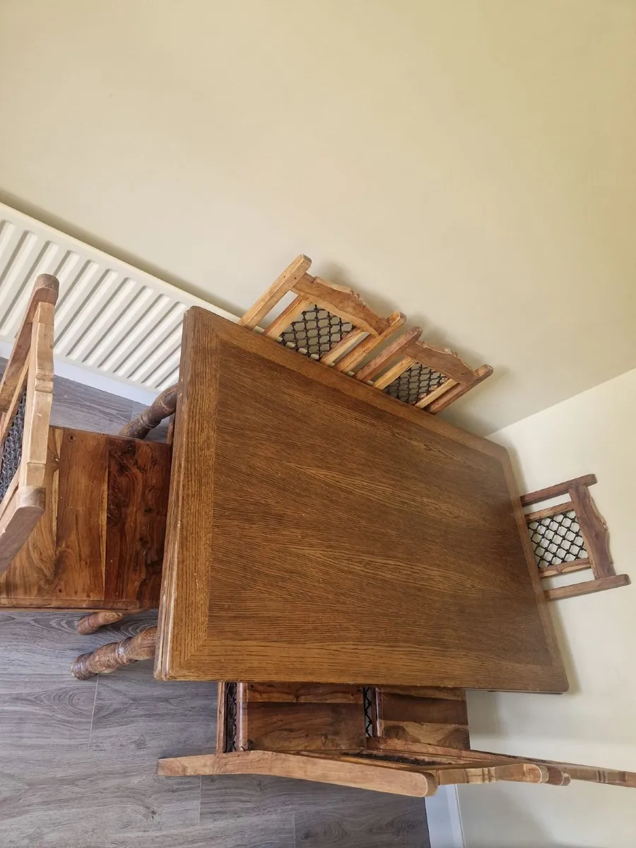 Table and Chairs - Image 2
