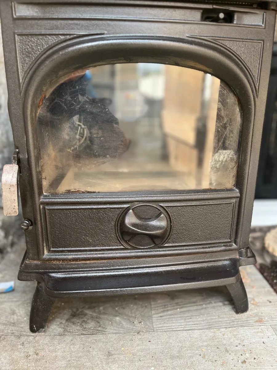 Stove - Image 1
