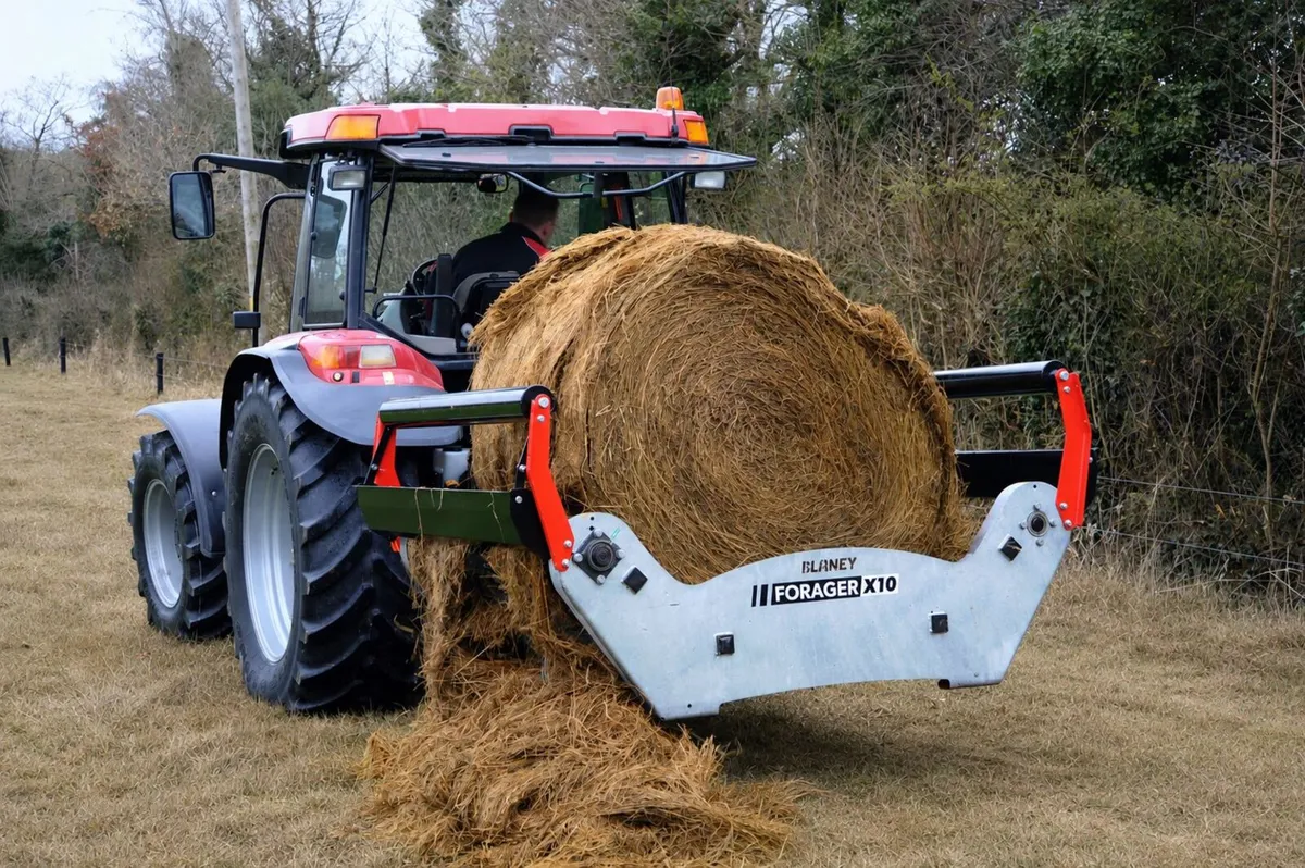 Blaney Bale Feeders Bale Unrollers - Image 1