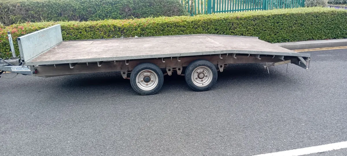 Ifor Williams beaver tail trailer - Image 1