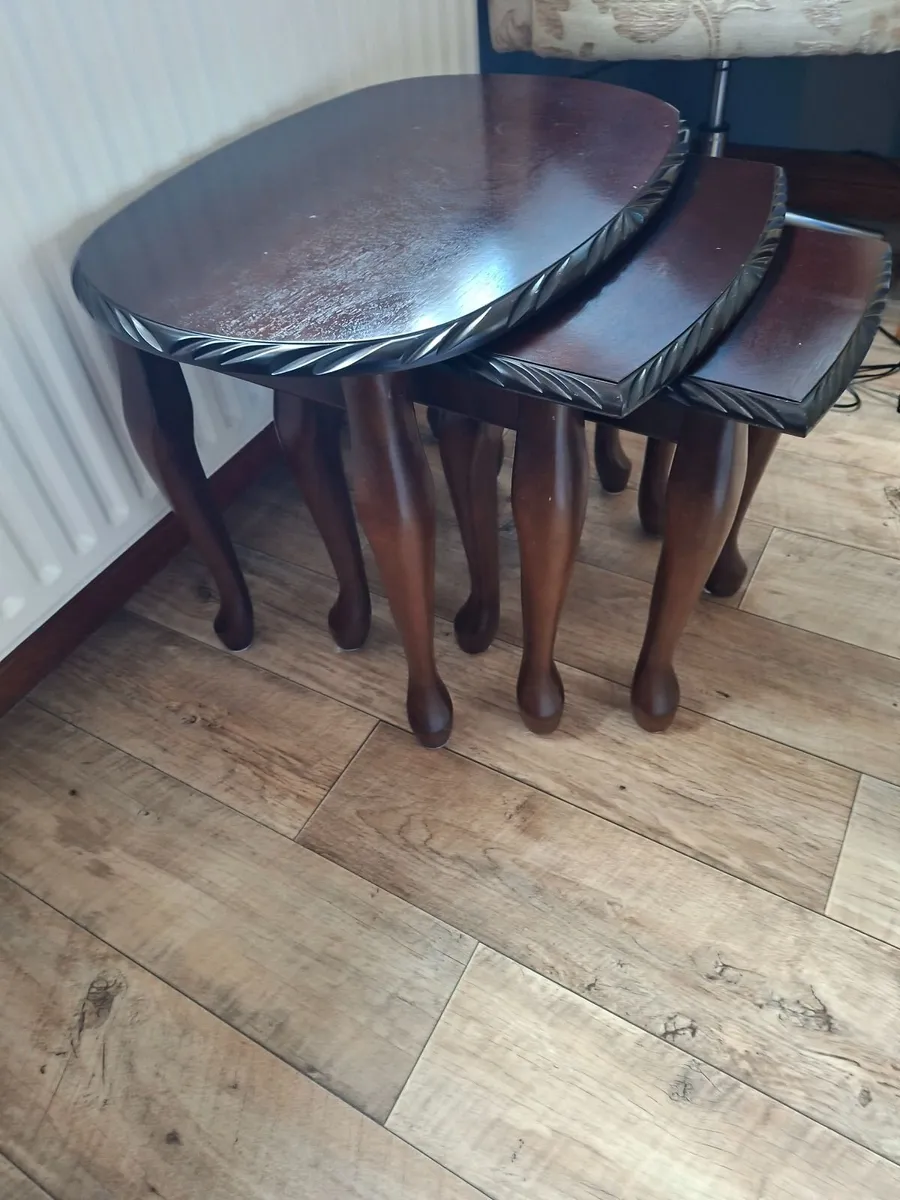 Nest of tables - Image 1