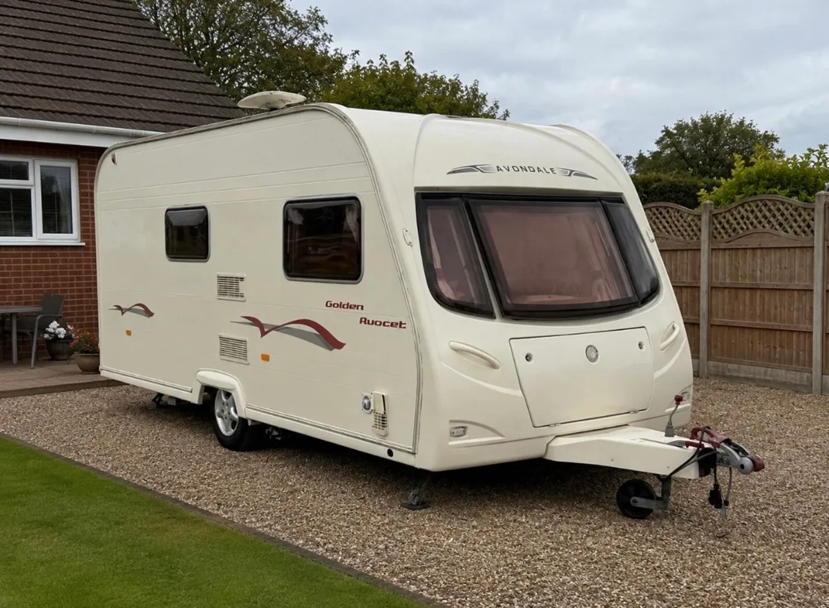Avondale Golden Avocet 2- Berth caravan - Image 3