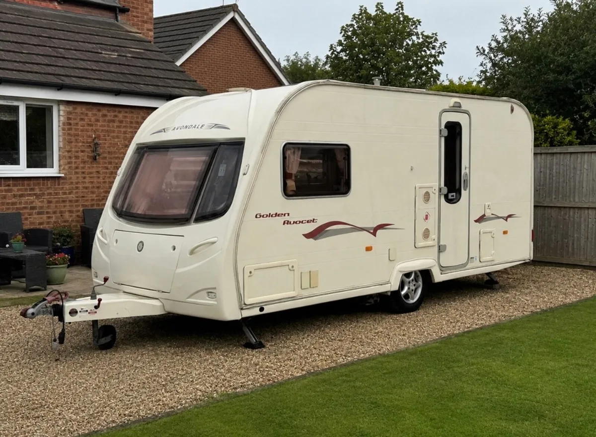 Avondale Golden Avocet 2- Berth caravan - Image 1