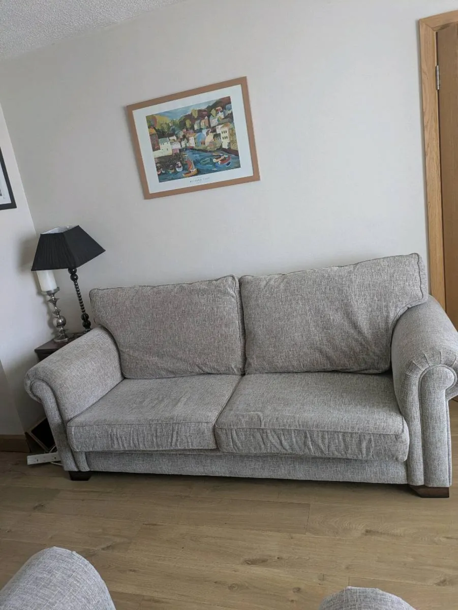 Three Piece Suite of Furniture - Image 2