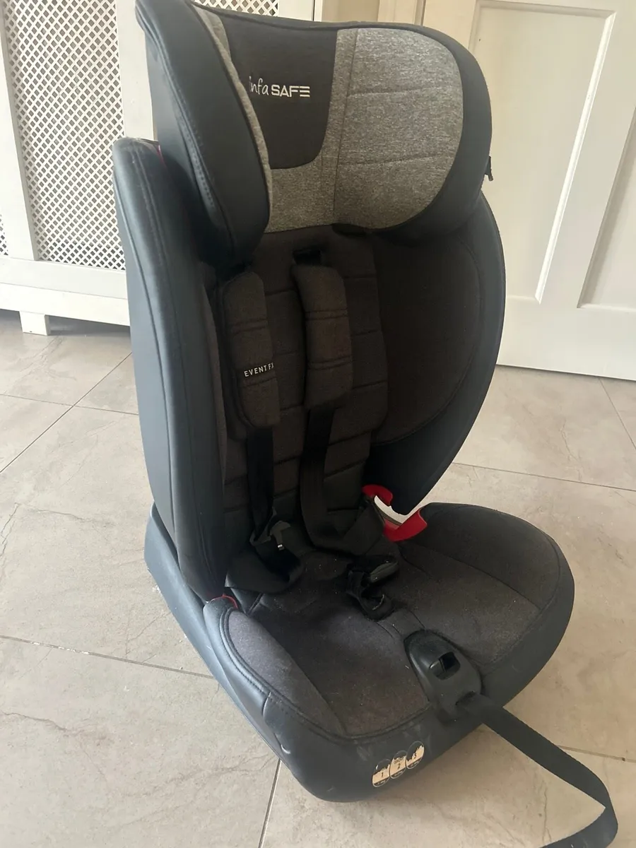 Car seat - Image 1