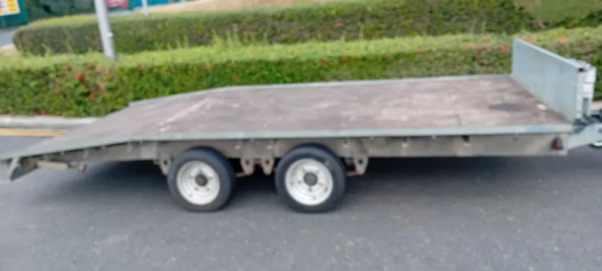 Ifor Williams beaver tail trailer - Image 2