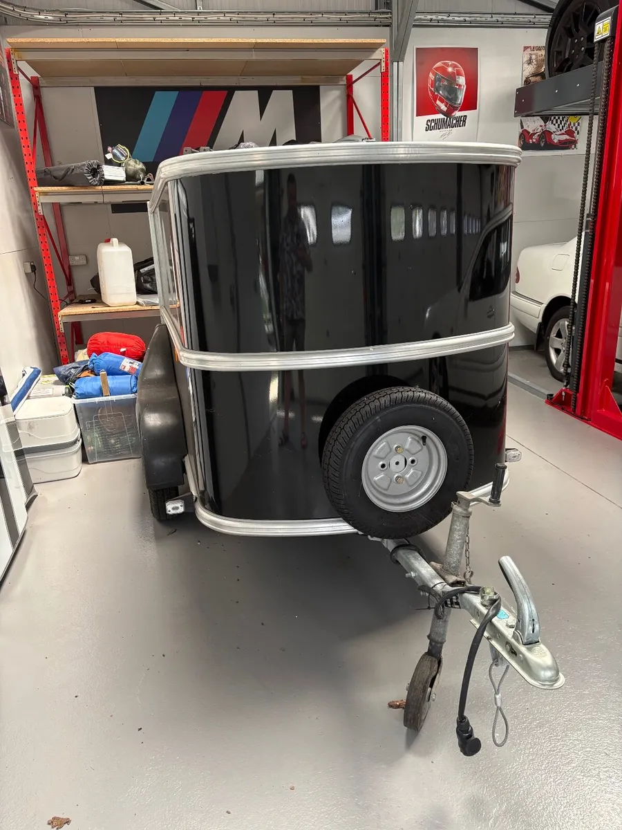 Ifor Williams Box Trailer - Image 1