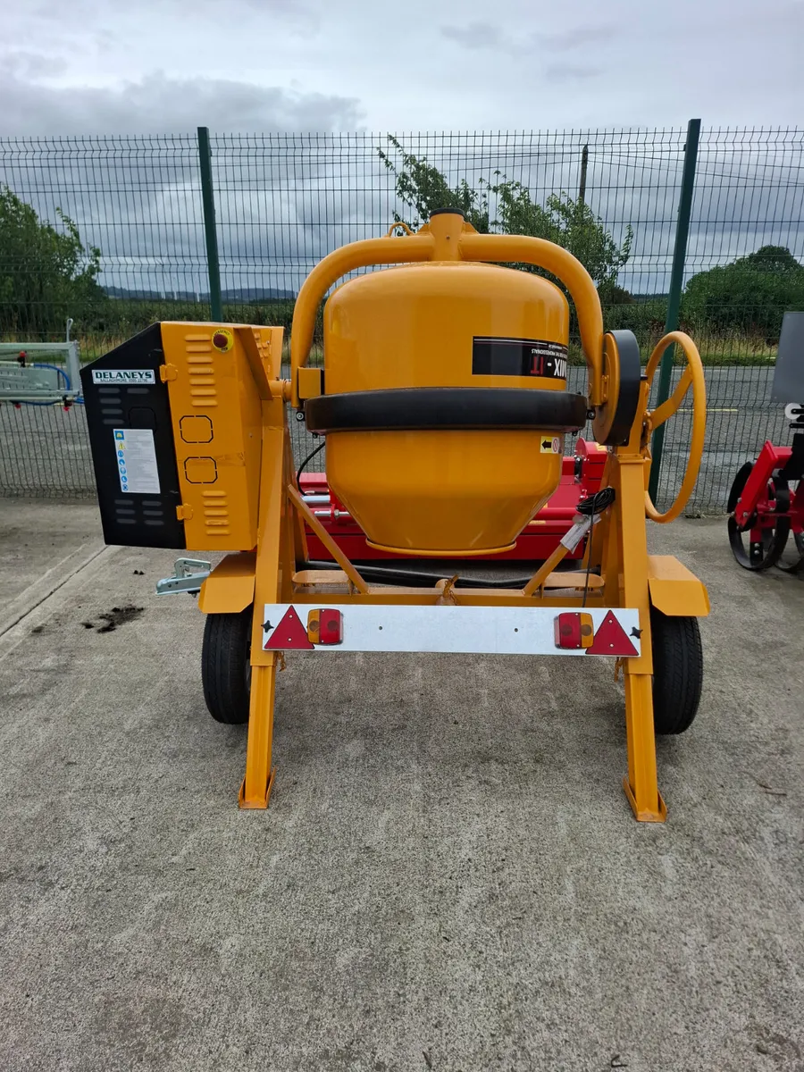 Cement Mixer - Image 1