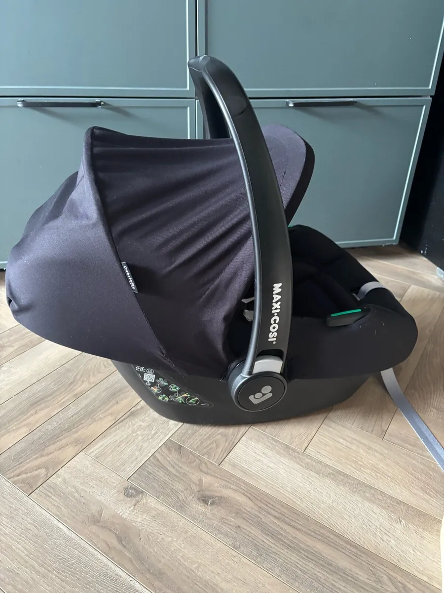 Maxi Cosi Car Seat - Image 2