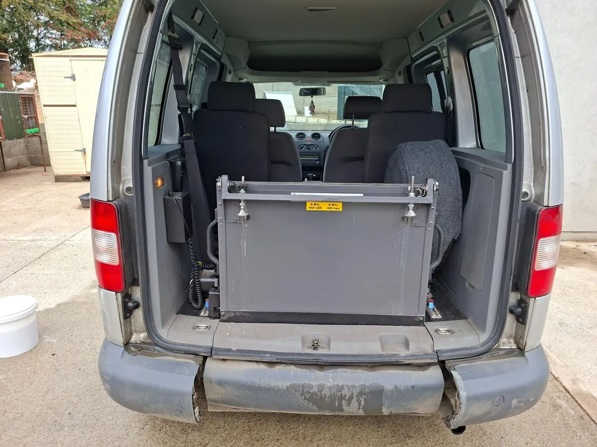 Volkswagen Caddy 2010 - Image 2