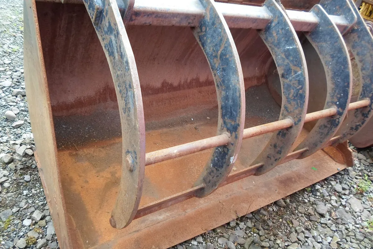 TELEHANDLER BUCKET - Image 1