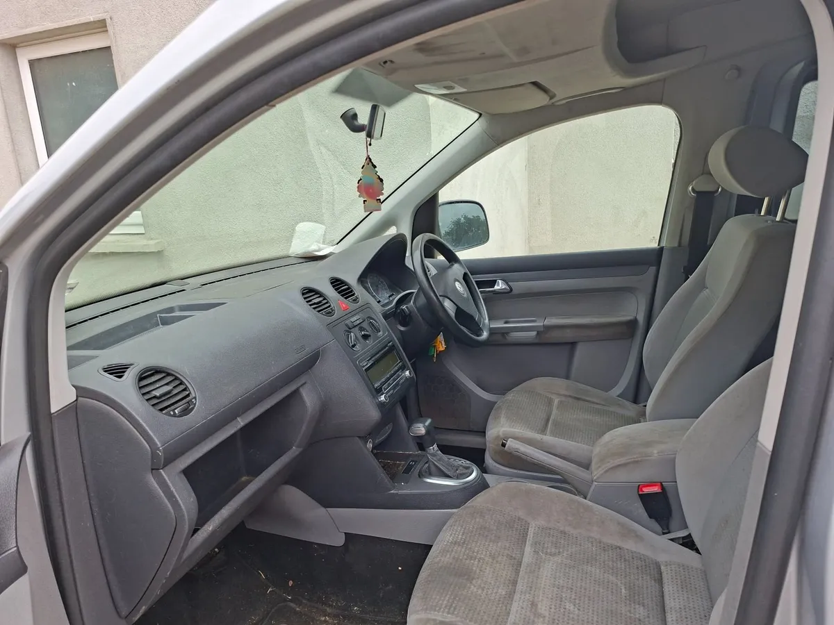 Volkswagen Caddy 2010 - Image 4