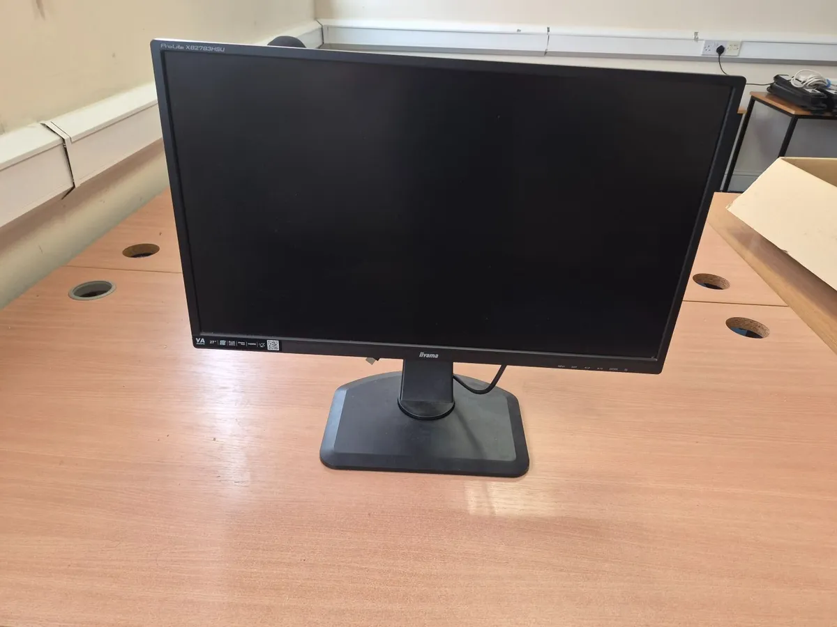27" PC Monitor/Display - Image 1
