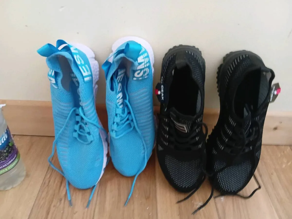 Runners - Image 1