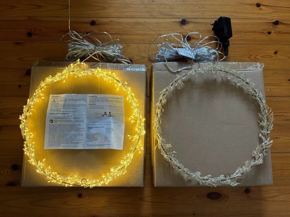 Christmas Light Up Wreaths - Image 1