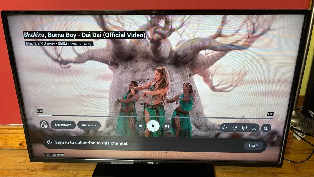 43” Smart TV - Image 4
