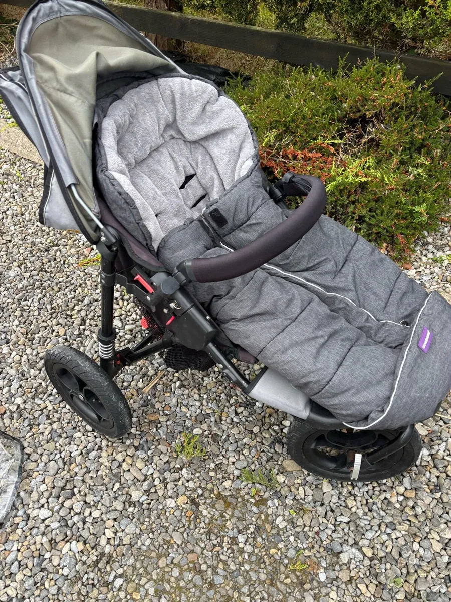 Out n about - Image 1