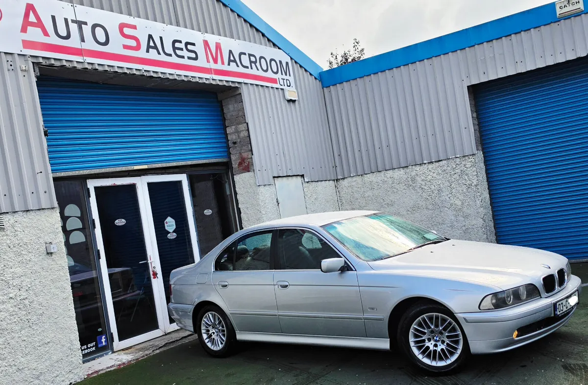 BMW E39 520i LOW MILEAGE AUTO - Image 1