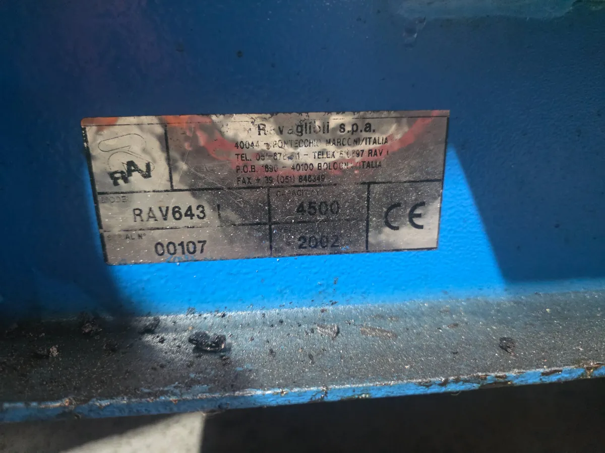 ravaglioli 4500kg heavy duty lift/wheel alignment - Image 4