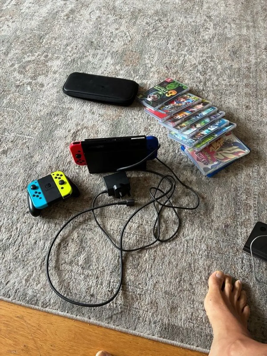 Original Nintendo Switch (HAC-001) - Image 4