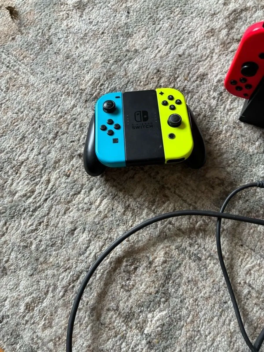 Original Nintendo Switch (HAC-001) - Image 2