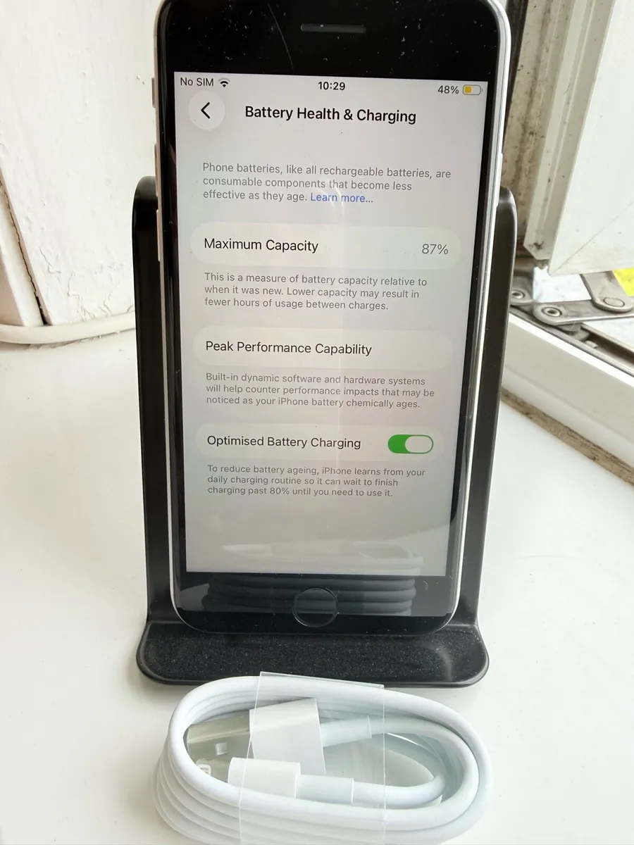 iPhone SE 2nd gen - unlocked - Image 4