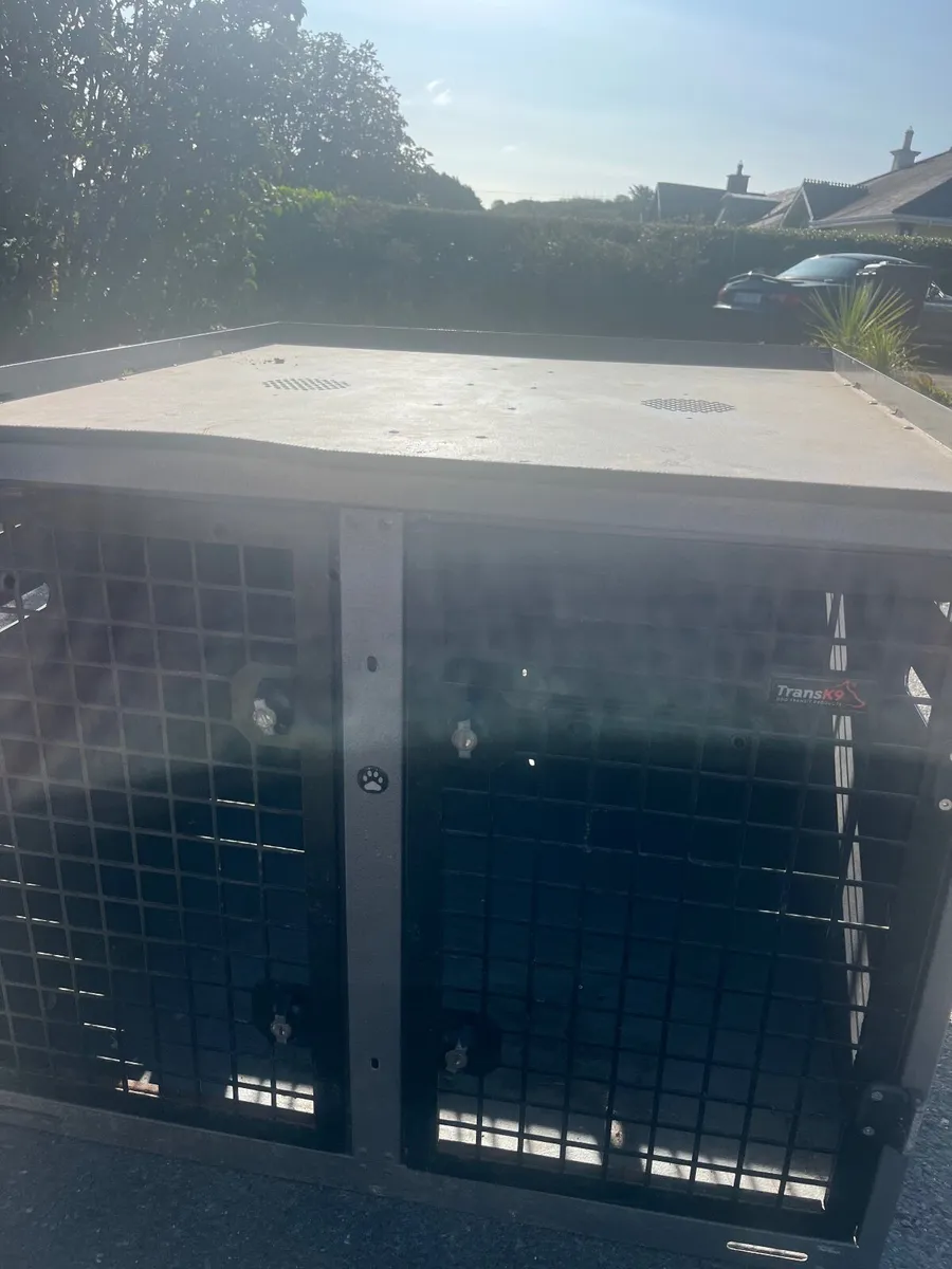 Dog cages - Image 1