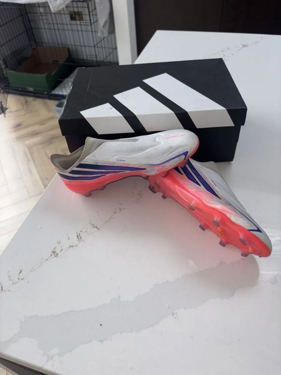 football - Image 1