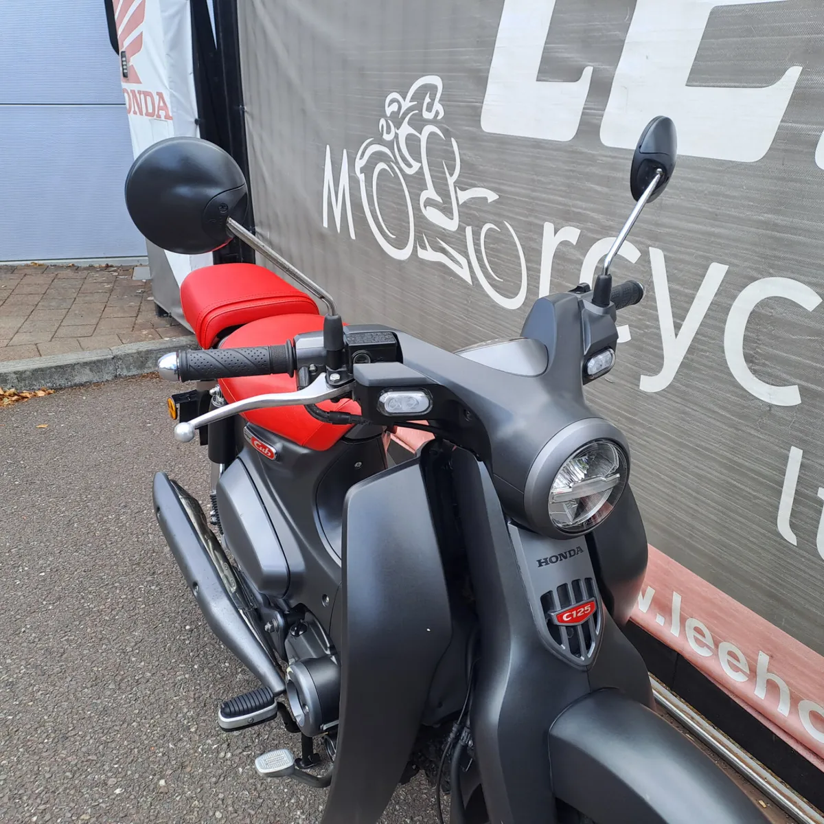 2023 Honda Super Cub 125 - Image 4