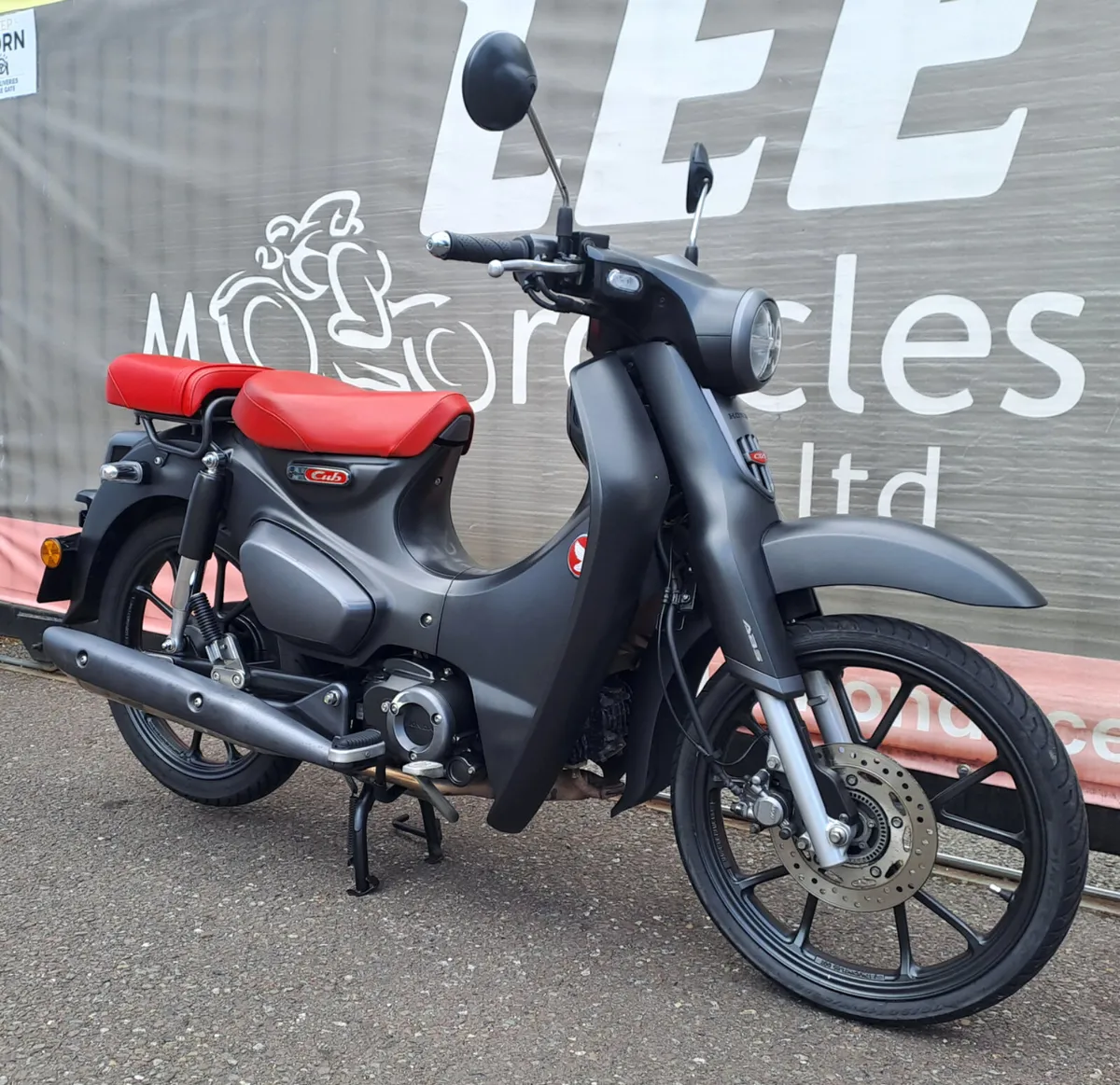 2023 Honda Super Cub 125 - Image 2