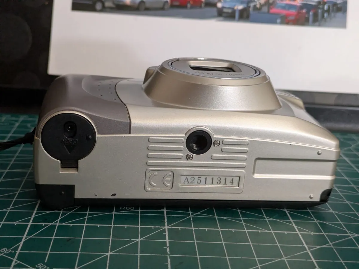 🎞️ Film point & shoot camera - Image 4