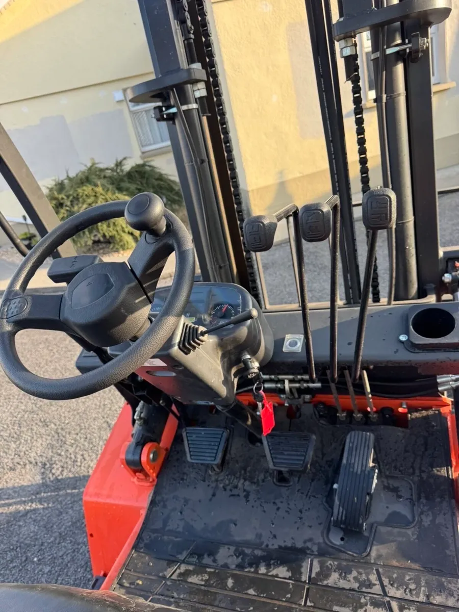 BRAND NEW HCHI 3 TON DIESEL FORKLIFT – UNUSED - Image 4