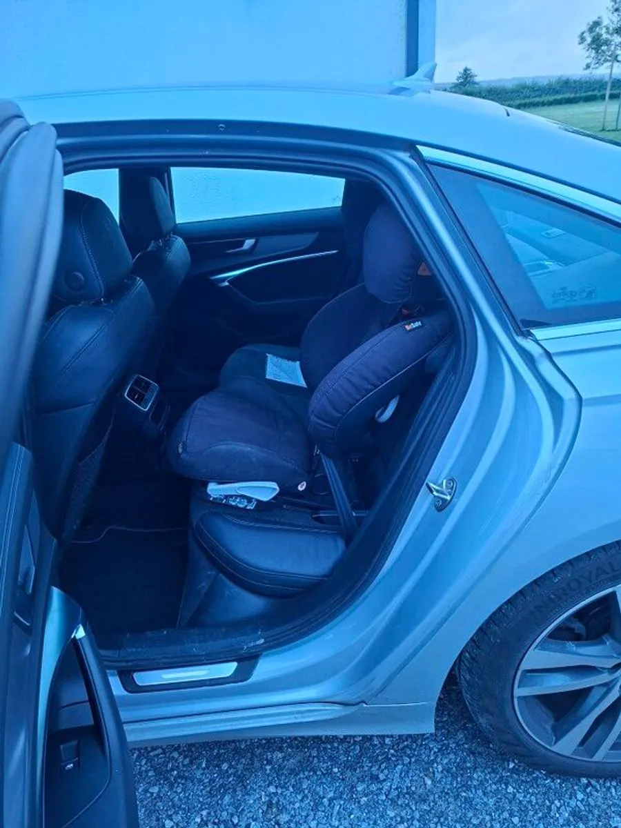BE SAFE Izi up child's car seat - Image 3