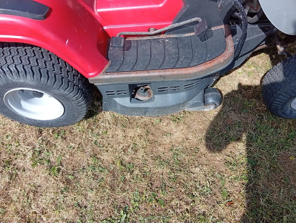 Ride on Lawnmower - Image 2