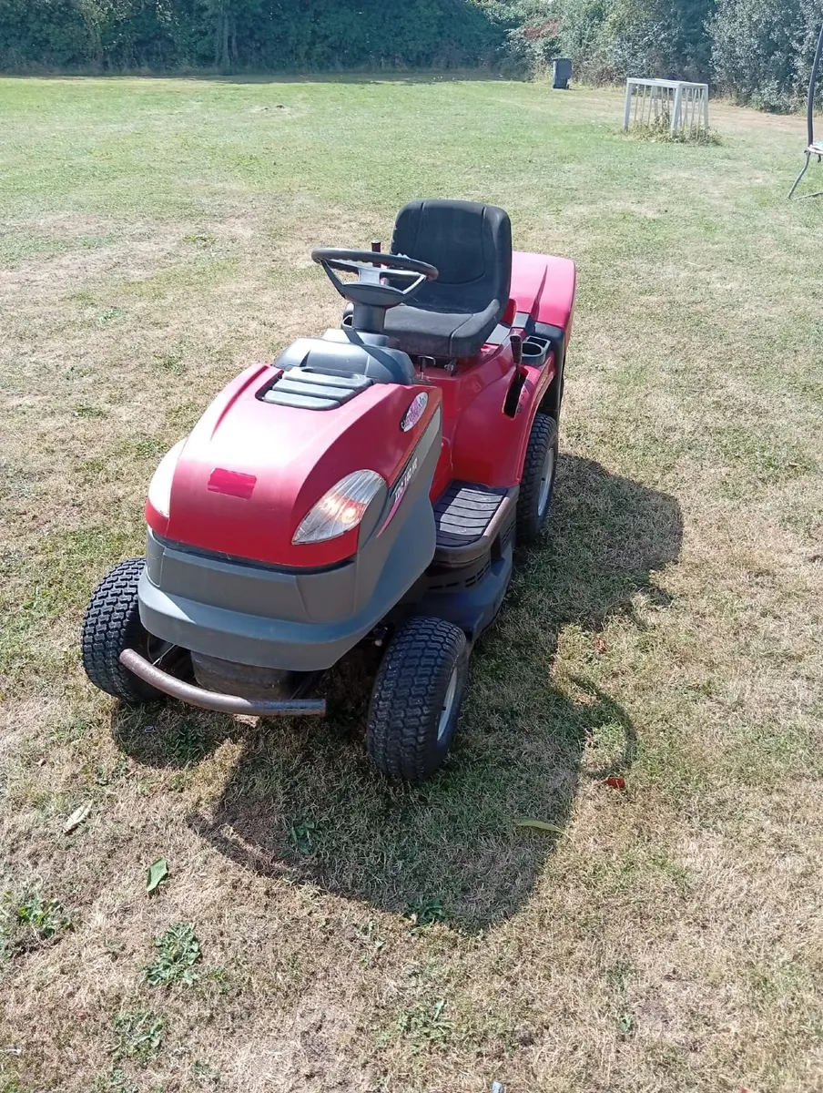 Ride on Lawnmower - Image 1