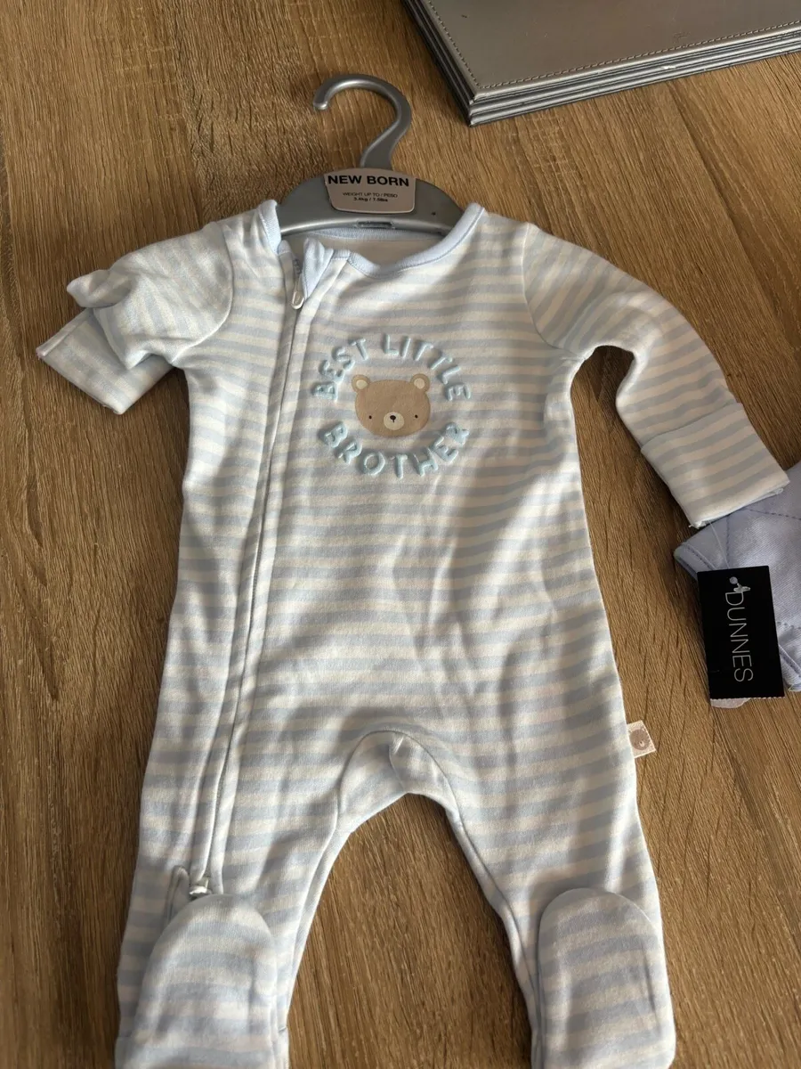 Baby clothes - Image 1