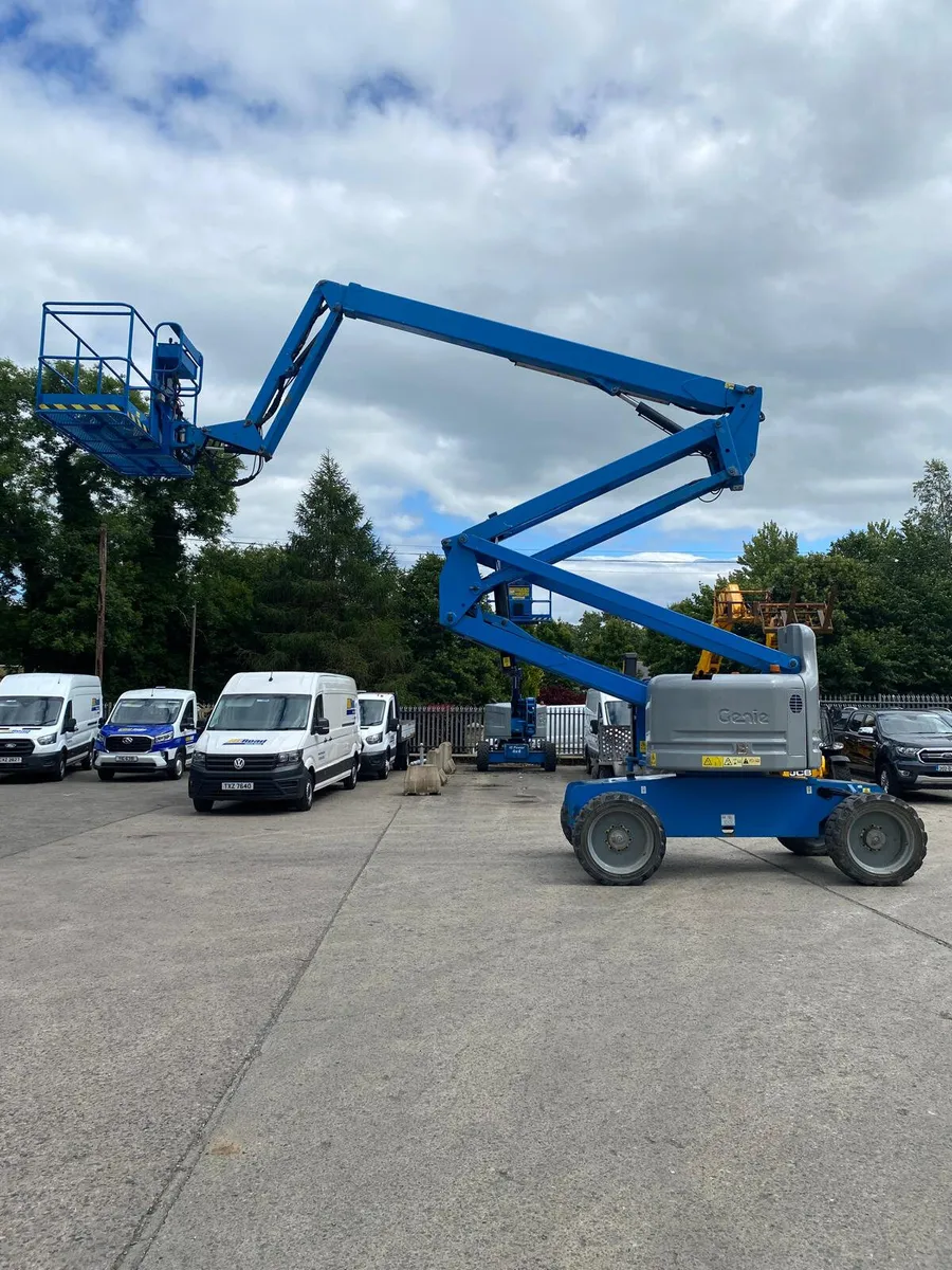 2014 GENIE Z60 – 34 66FT DIESEL ARTIC BOOM LIFT - Image 1