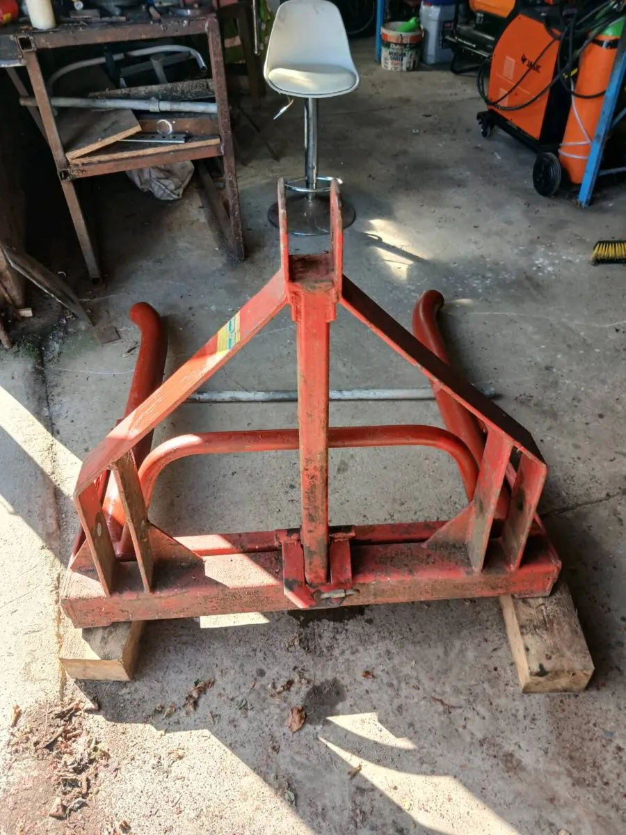 Bale lifter - Image 3