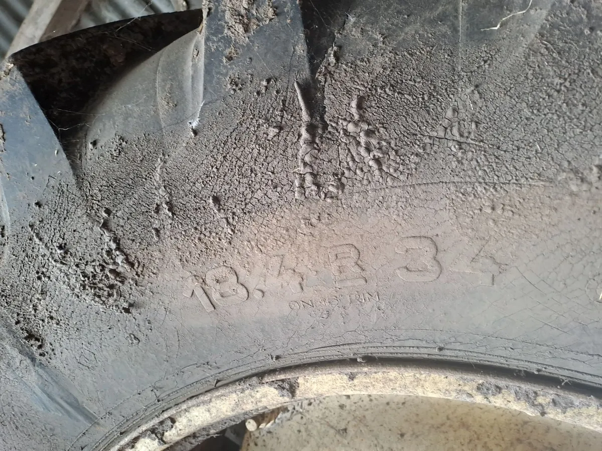 Zetor 8111 rear wheels - Image 2