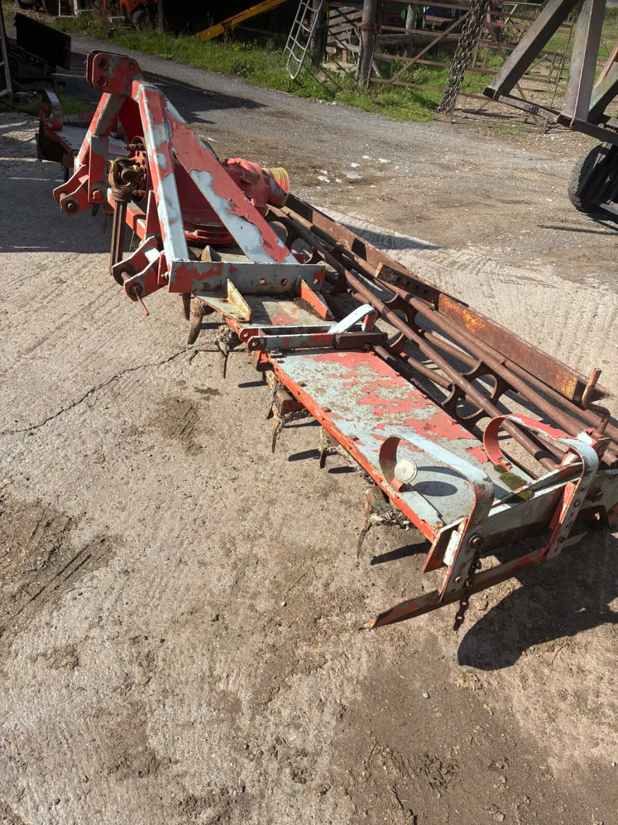 Kuhn 4000 power harrow - Image 1