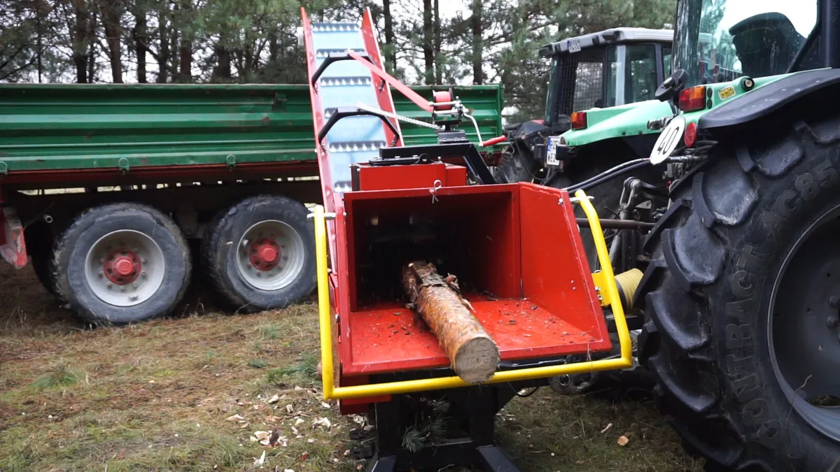 Branchlogger REMET RP200 withConveyor and Flywheel - Image 3