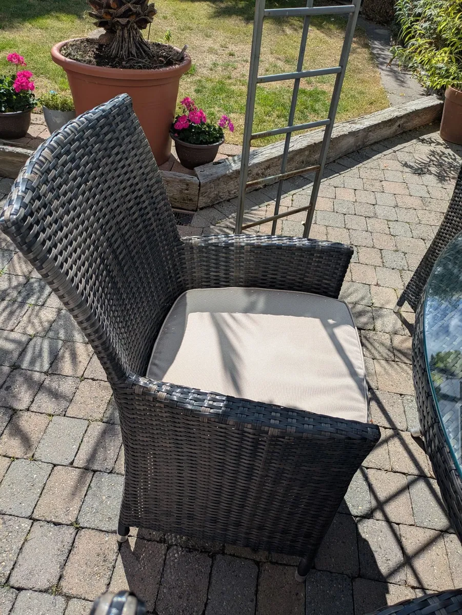 Patio table - Image 3