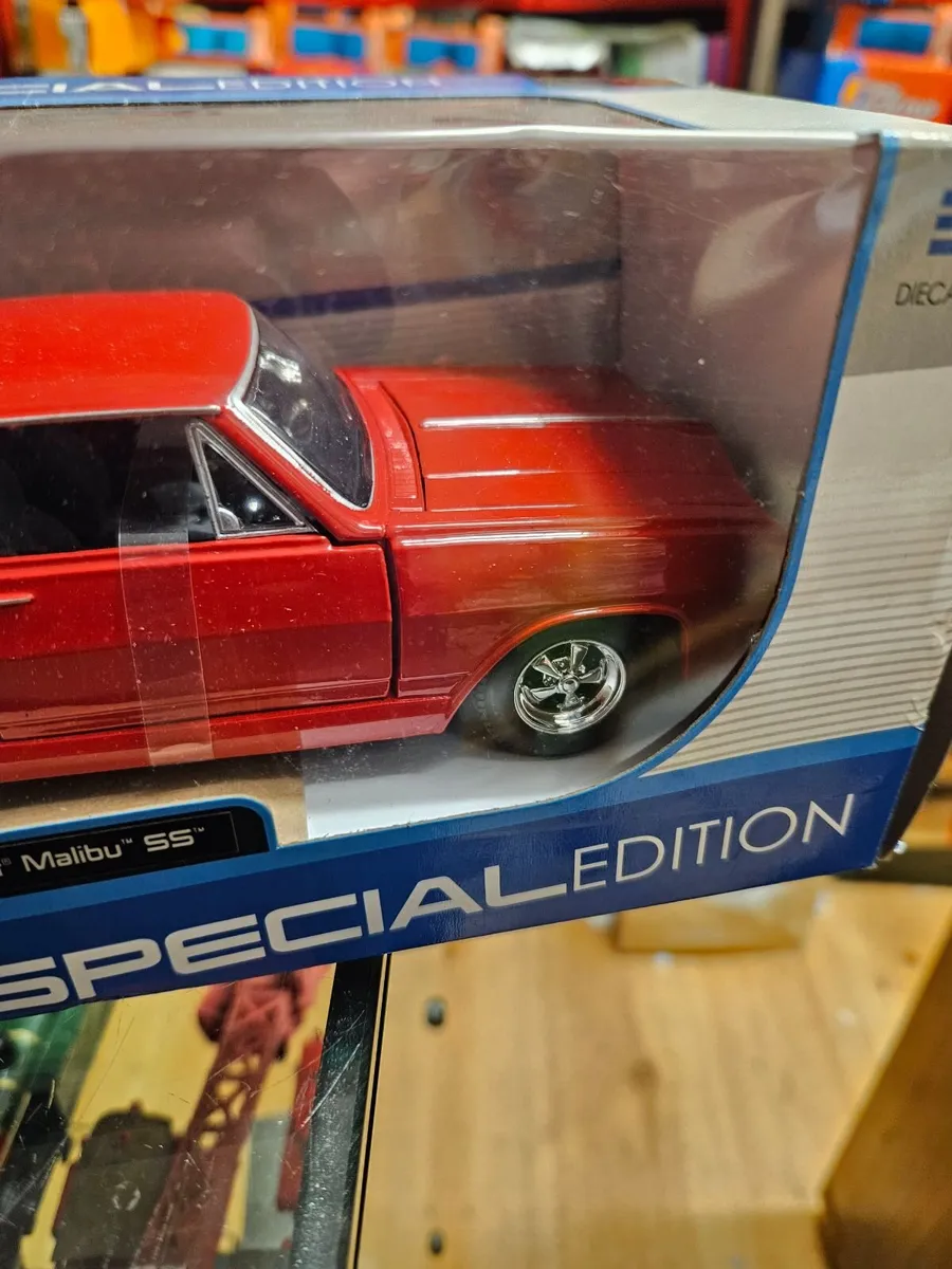 Corgi Maisto Chevrolet Malibu - Image 2