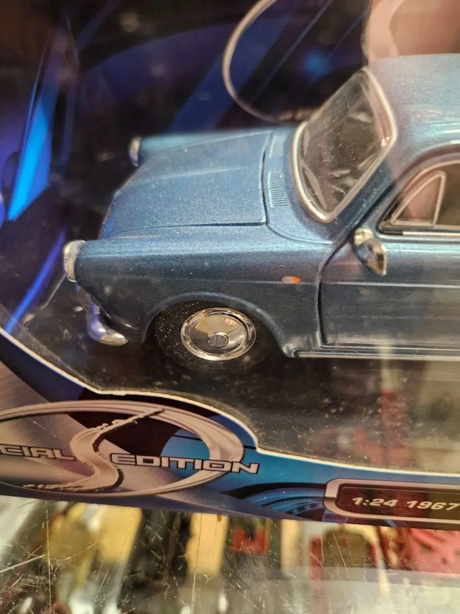 Corgi Maisto VW 1600 Squareback - Image 4