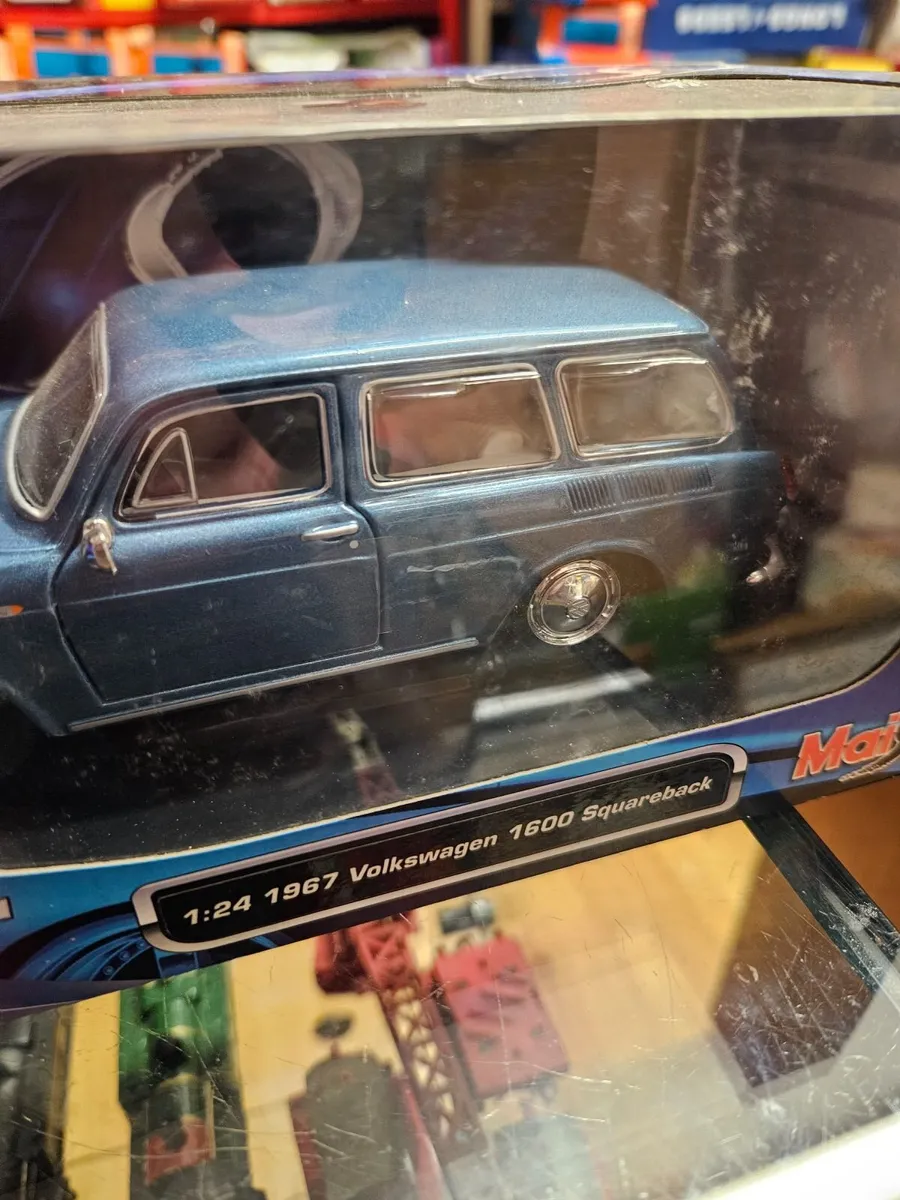 Corgi Maisto VW 1600 Squareback - Image 2