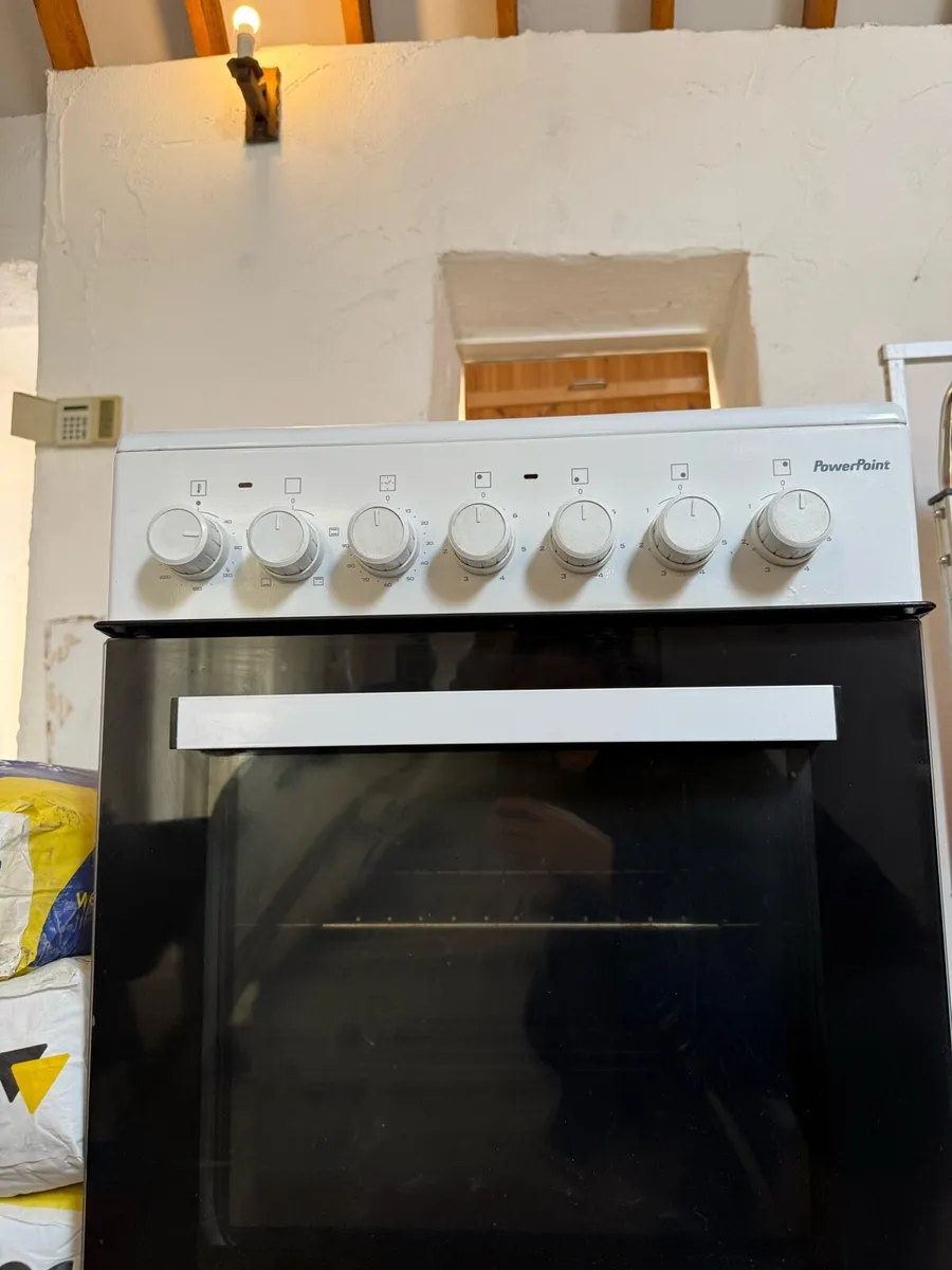 Freestanding cooker - Image 2