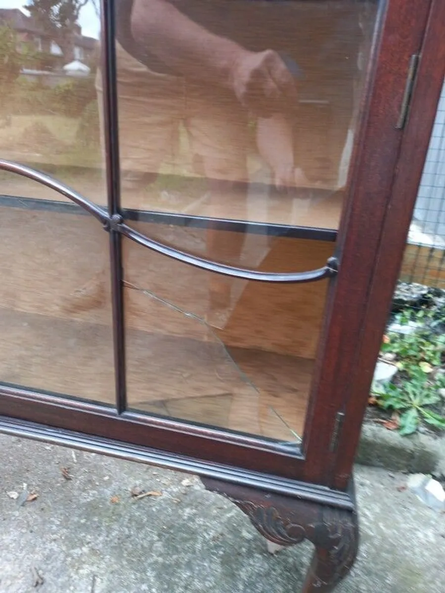 1950s China cabinet - Image 1