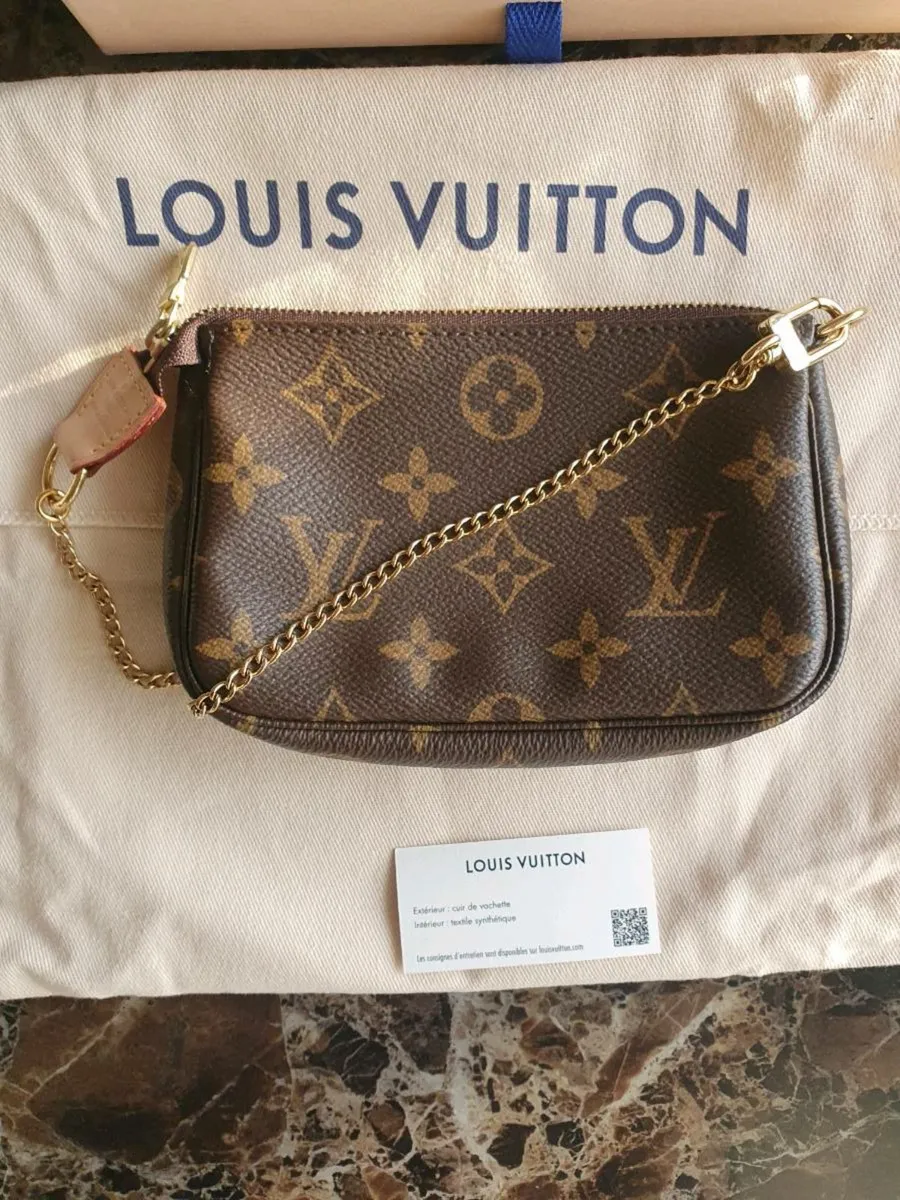 Louis Vuitton
Mini Pochette - Image 2